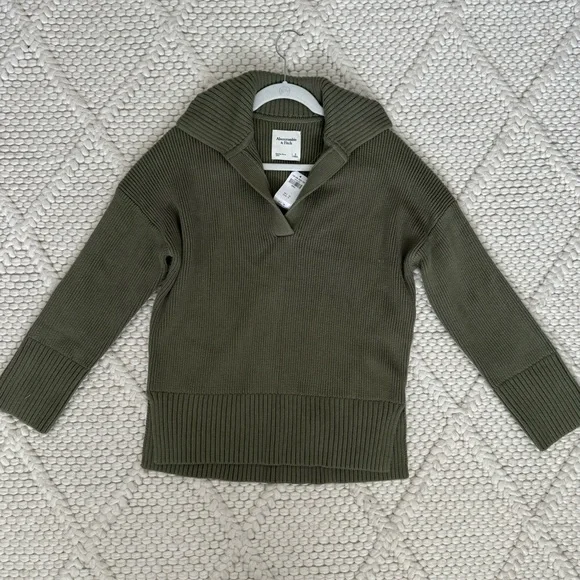 Abercrombie Long-Length Notch-Neck Sweater - NWT - Picture 5 of 7
